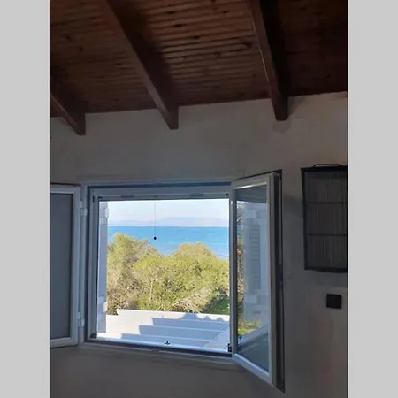 σγουρής וילה לפקימי