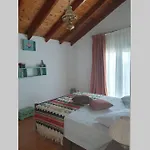 فيلة σγουρής *